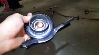 G8 GT Driveshaft Carrier Bearing/Center Support Bearing Replacement