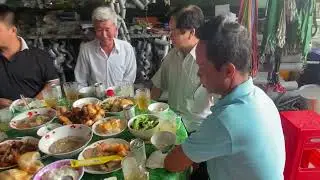 Đám giổ đơn sơ miền tây cây nhà lá vườn 