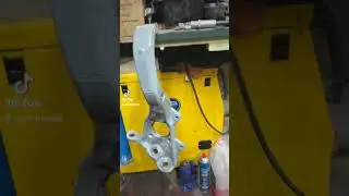 Engine block freshly painted #foryou #automobile #painting #diy