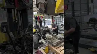 Timelapse of this 2015 LML duramax engine replacement with fleece CP3 conversion. #diesel #duramax
