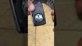 How to change Land Rover 2019  key fob battery