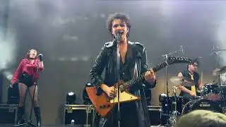 Middle Of The Night door Lenny Monsou tijdens ESNS 2026 in Forum Rabo in Groningen