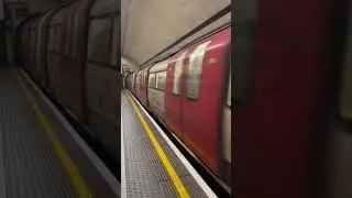 London Underground!! #trains #travelvlog #transport #railfans #railway #shorts #shortsvideo #uk