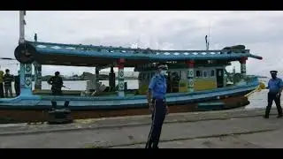 Opération de la National Coast Guard. Le CGS Barracuda a intercepté un bateau au large de Maurice