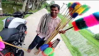 কষ্টে থেকেও কষ্টের কথা প্রকাশ করে না। মুখ ভরা হাসি নিয়ে কথা বলে!