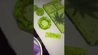 Resin weed tray and accessories in green alcohol ink and gold flakes #Resin #weed #tray #accessories