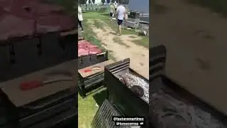 Asado en la concentraci&oacute;n del Inter, con Correa y Lautaro Martinez como encargados ❤❤😎😱