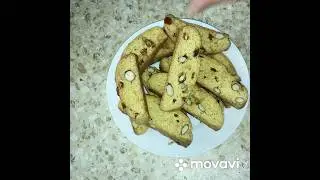 Бискотти/Кантуччи. Итальянское печенье или сухарики. С орехами и изюмом.Хрустящая выпечка к чаю.