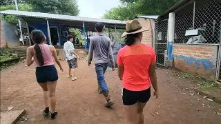 Nos fuimos a la escuela de el naranjo a una misión importante