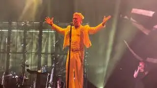 Robbie Williams - Feel (Britpop tour live Amsterdam 22.06.2025)