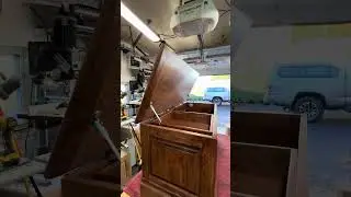Петли с доводчиками на моём новом комоде для одеял. Очень довольна 🎉 #деревообработка #коробкадля...