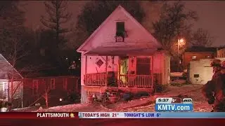 Fire crews battle south Omaha fire