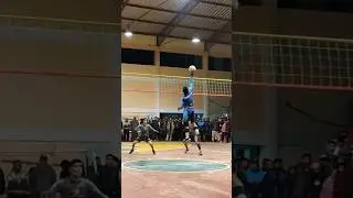 La patentada de Emerson Niola🔥#ecuador #volleyball #clvolleym #ecuavolley #ecuavoly #deporte #voli