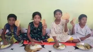 Lunch time hostel children