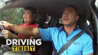 Instructor intervenes in fear of his life | Driving Test Australia