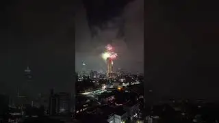 Kenyans Gather on Nairobi Expressway and Uhuru highway to Celebrate New Year with a spectacular fire