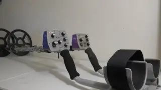 Tesoro Tejon VS Vaquero Metal Detector