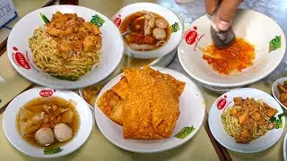 MIE AYAM CABE GERUS RAWIT PEDAS!! BUKA DARI JAM 6 PAGI SAMPAI MALAM. RATUSAN PORSI LUDES SETIAP HARI