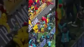 Maroc vs. S&eacute;n&eacute;gal: Bagarre entre supporters s&eacute;n&eacute;galais et marocains apr&egrave;s le penalty &agrave; controverse.