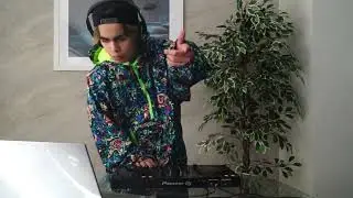 Hard #Dubstep Mix || Corux On The Mix || DDJ-400