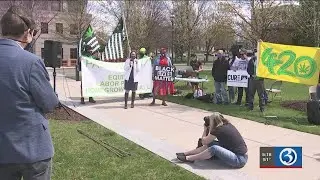 VIDEO: Advocates for legal recreational marijuana hold rally in Hartford