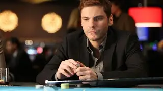 (True Story) This Nerd Found Infinite Money Glitch And Bankrupt The Croupier | Mystery Recapped