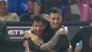 Messi Beats Them All! INCREDIBLE Solo Goal!