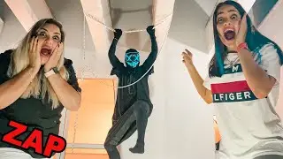 O ZAP DESCEU DE RAPEL DO ESCONDERIJO E TENTOU ME PEGAR !!!