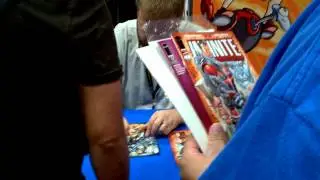 Robert Kirkman nycc 2011 - Kirkmans my puppet!