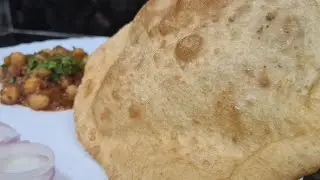 Bhaturay(No fail foolay hue bhaturay)