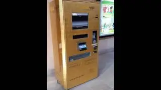 Gold ATM at Souk Madinat Jumeirah in Dubai 15.08.2016