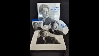 I can't give everything away (2002 - 2016), Harold's Unboxing Bowie video 16