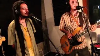 ALERTA KAMARADO- HIstorias De Pueblo @ El Paradero