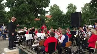 Volharding Korendijk samen met T.A.V.E.N.U. Schenkeldijk tijdens het zomeravondconcert 2018