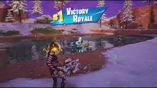 Fortnite - BLACKPINK's Lisa Wins Victory Royale!