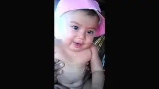 A Baby boy Dong hee action , he is so cute and lovely.