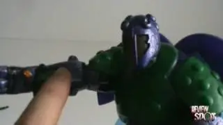 Toy Spot - Spiderman Classics Buzzing Beetle