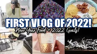 🎉 🥳 2022 DAY IN THE LIFE VLOG! HAPPY NEW YEAR!!! | NEW YEARS APPETIZERS + GOALS  + MORE!