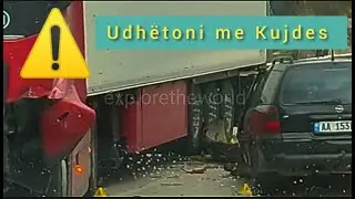 Perplasen makinat ne aksin rrugore Hotolisht - Librazhd - Udh&euml;toni me Kujdes!