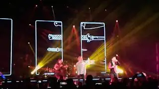 Cálido y rojo Miranda en vivo