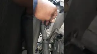 2006 Kia Sorento crankshaft position sensor bolts removal/ replacement