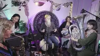 Traveling Janes- Lay Your Racket