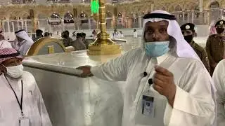 لقطات لأول مرة أثناء استبدال كسوة الكعبة المشرفة