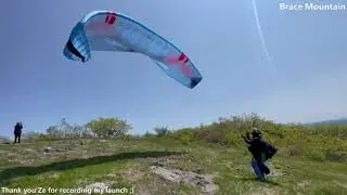Paragliding Brace Mountain