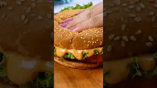 How To Make The Perfect Peri Peri Paneer Burger At Home 🍔🤤  #shorts