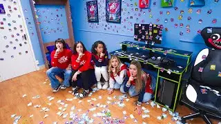 COMPLETAMOS O QUARTO DOS MENINOS COM FIGURINHAS DA COPA +10 MIL FIGURINHAS