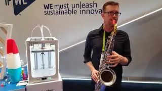 Eddie Rich plays saxophone with a 3D printed mouthpiece from Syos at CES 2018