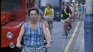 1980s Traffic | Cyclists crossing Tower Bridge | 1980s London | TN-SL-012-015