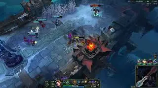 League of Legends: playing with an official Riot employee