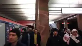 Типичное пиковое утро на юге Калужско-Рижской линии в Ясенево